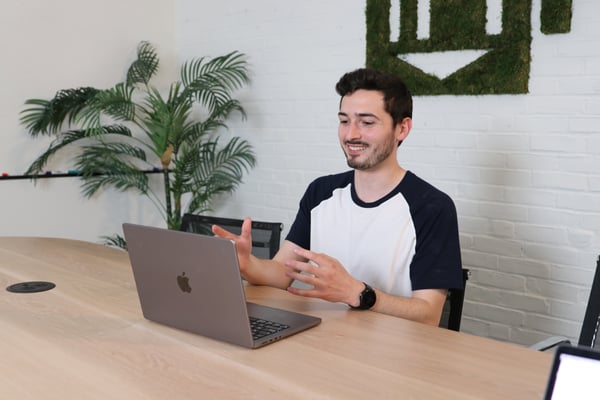 What is 'Assignment Selling'? Using Content to Close Deals Faster